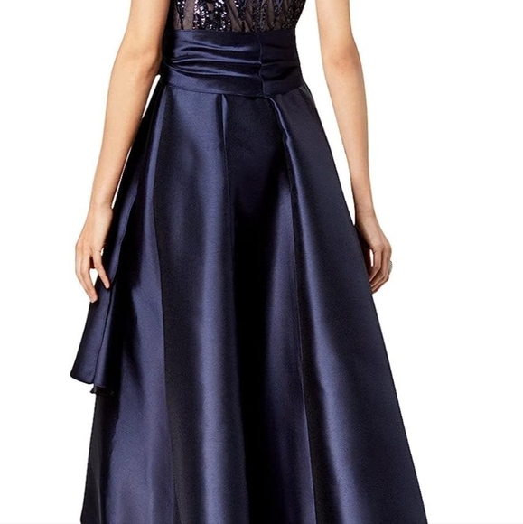 Dress - Picture 3 of 4